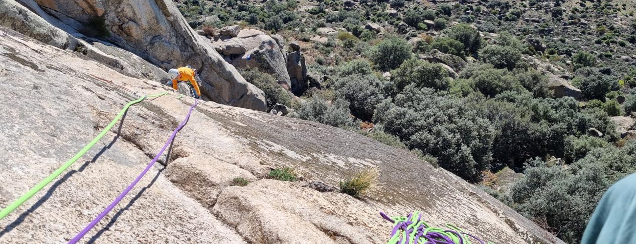 Pico de la Miel - Via Piloto 6a/A0 170m